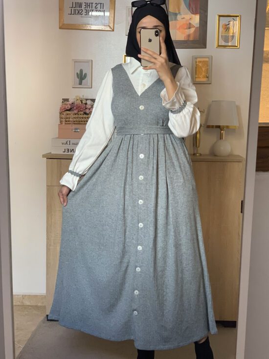 Robe en Laine avec chemise collé