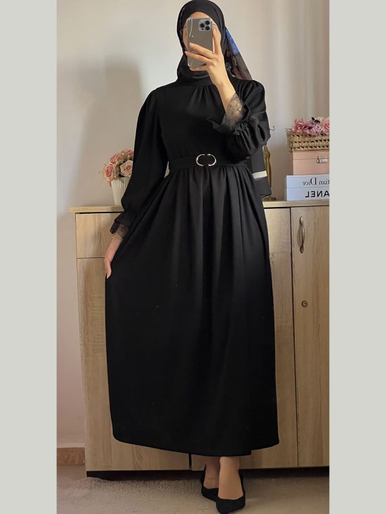 Robe Prestige avec dentelle au manches