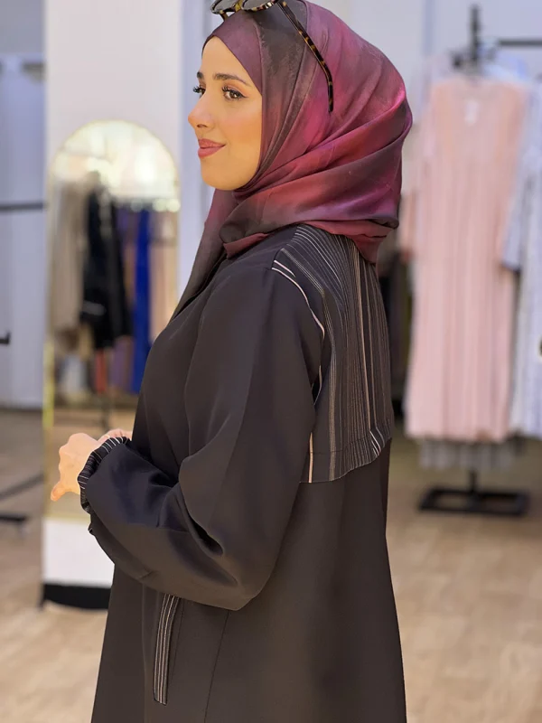 Abaya Sarira